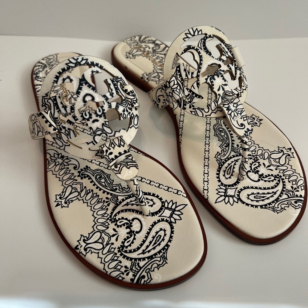 NIB Tory Burch Printed Calf Leather Millers - Ivory Americana Bandana, Size 9